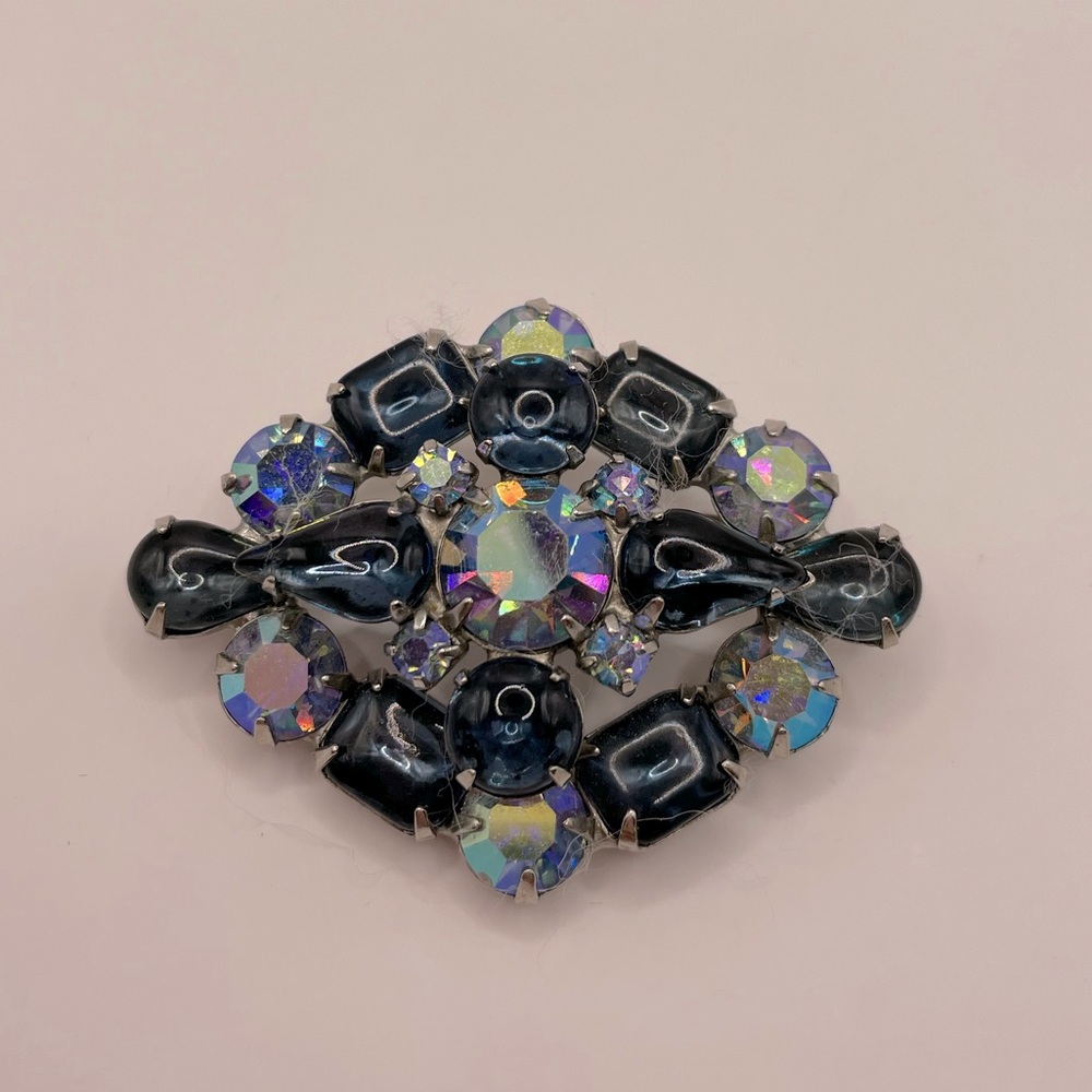 ALBERT WEISS Vintage Crystal Brooch and Clip-On Earring Set SIGNED - Picture 2 of 14
